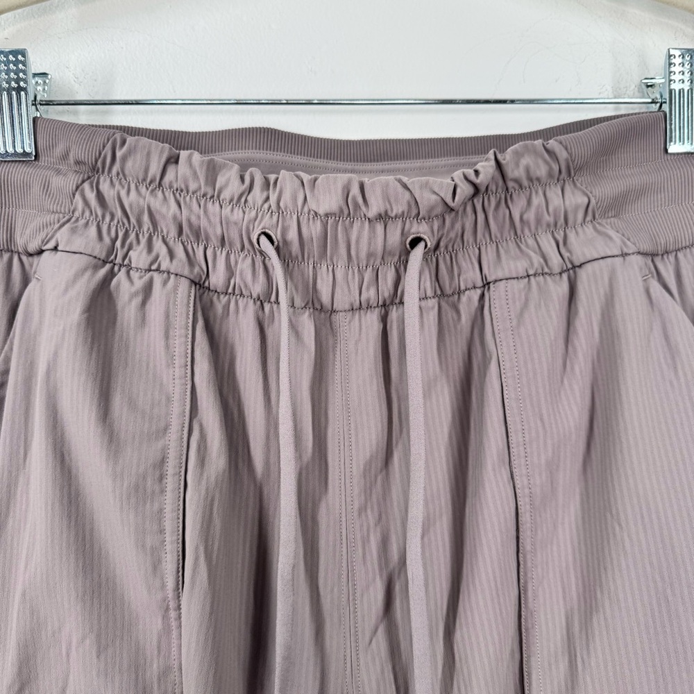 Lululemon Beyond The Studio Crop Pants in Lunar Rock Women’s Size 8 - Picture 7 of 11